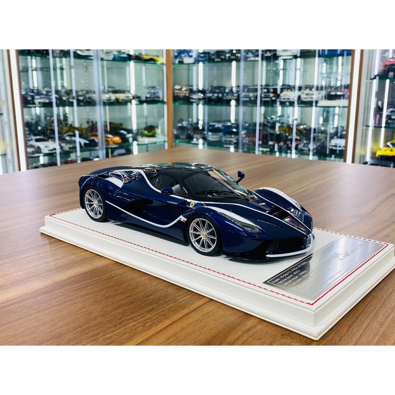 1/18 Resin Davis & Giovanni Ferrari LaFerrari - Dark Metallic Blue