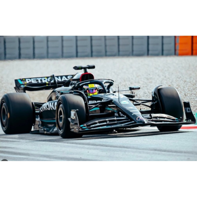 1/18 MINICHAMPS MERCEDES-AMG PETRONAS FORMULA ONE TEAM F1 W14 E PERFORMANCE - MICK SCHUMACHER - TEST BARCELONA 2023 Diecast Car Model
