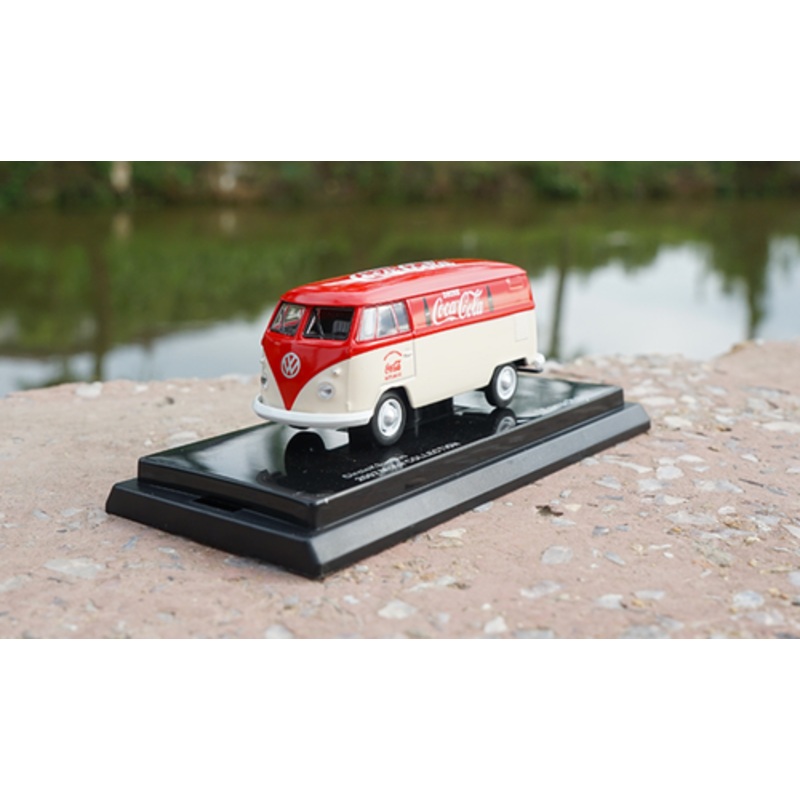 1/64 Dealer Edition Volkswagen VW T1 Bus (Coca Cola) Diecast Car Model