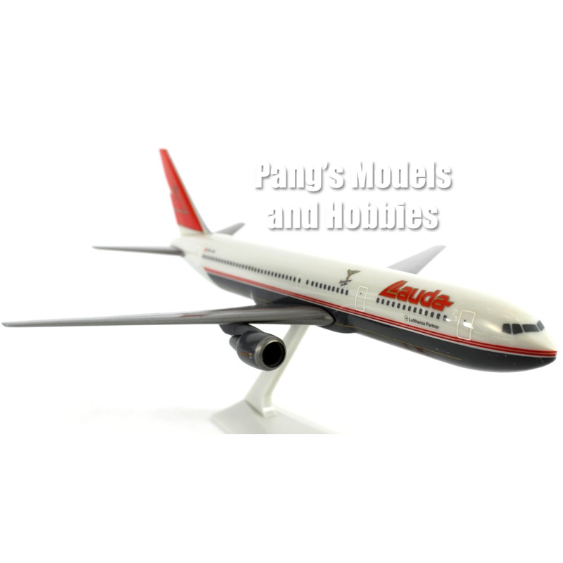 Boeing 767-300 (767) Lauda Air RC 1/200 Scale Model by Flight Miniatures