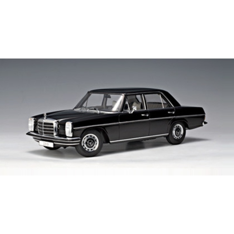 RARE 1/18 AUTOart MERCEDES-BENZ /8 220D LIMOUSINE (BLACK) Diecast Car Model