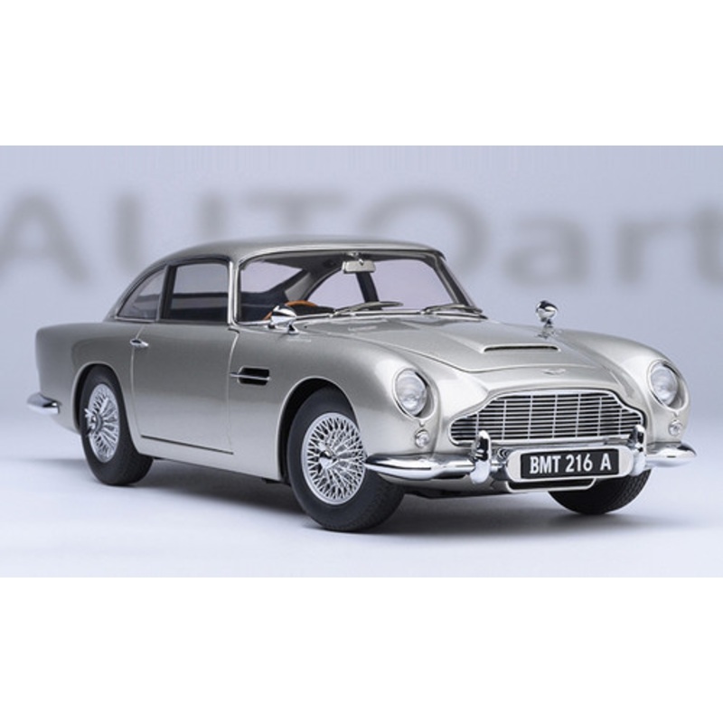 1/18 AUTOart 1964 Aston Martin DB5 James Bond Goldfinger with Weapons Car Model