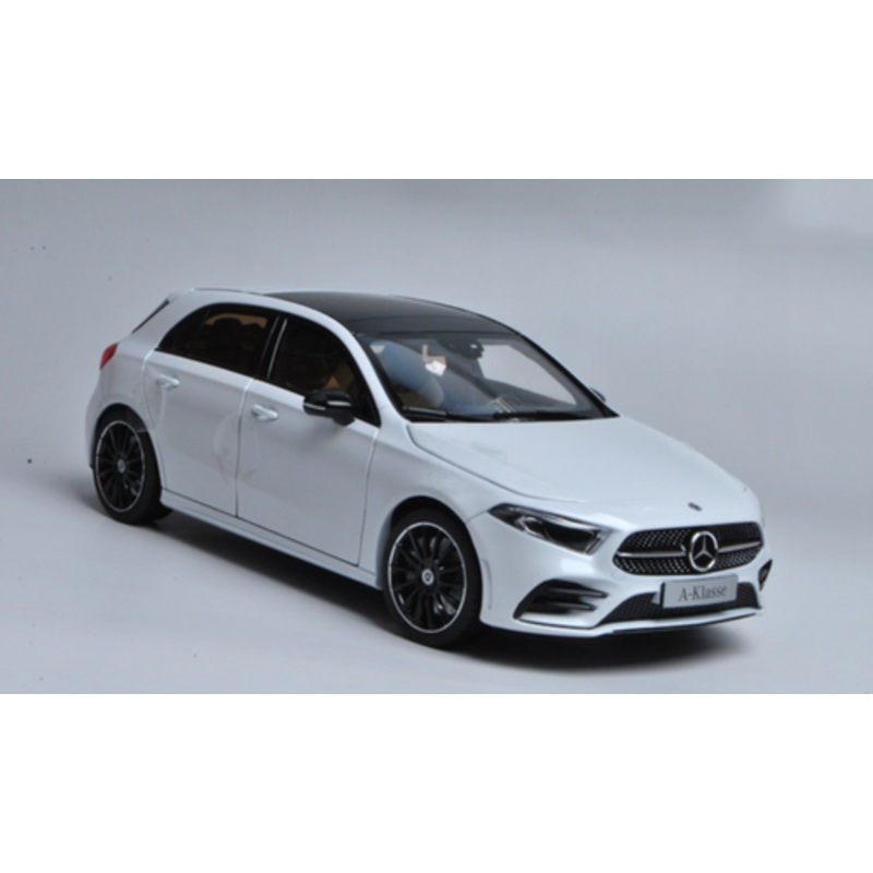 1/18 Dealer Edition Mercedes-Benz Mercedes A-Class A-Klasse Hatchback (White) 4th Generation (W177; 2018present) Diecast Car Model