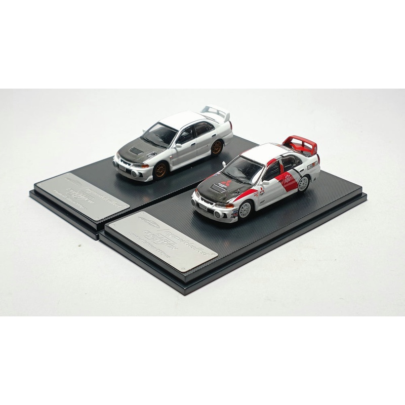 [Preorder] Model Collect 1:64 Mitsubishi Lancer Evolution IV (2 Colors) White with Carbon