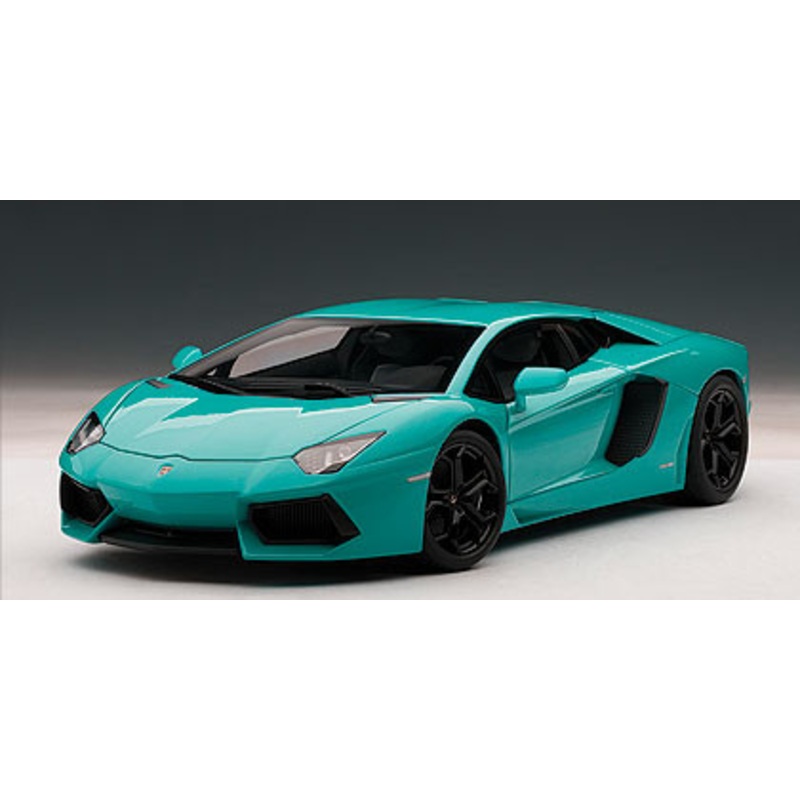 1/18 AUTOart LAMBORGHINI AVENTADOR LP700-4 (TURQUOISE/METALLIC BLUE) Diecast Car Model 74667