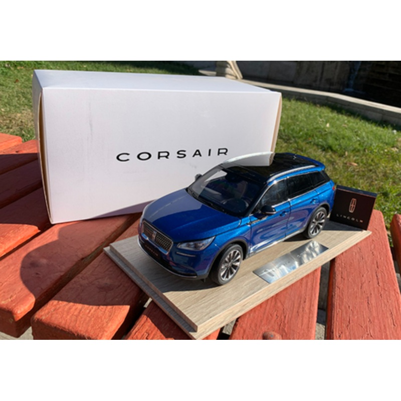 1/18 Dealer Edition 2020 Lincoln Corsair (Blue) Diecast Car Model
