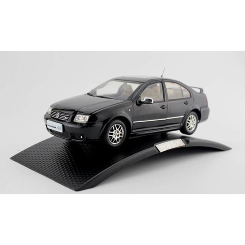 1/18 Dealer Edition Volkswagen VW Jetta R / Bora R (Black) 4th generation (A4, Typ 1J; 19992005) Diecast Car Model