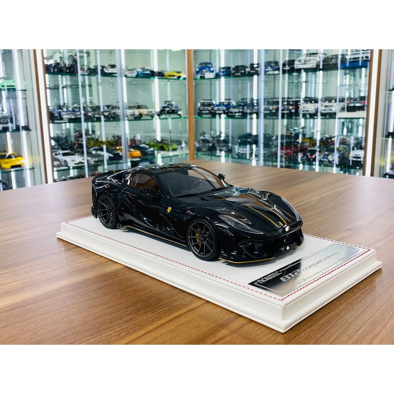 Davis & Giovanni Ferrari 812 Competizione Novitec | 1/18 Resin Black Metallic with Gold Accents, Limited to 20 Pieces