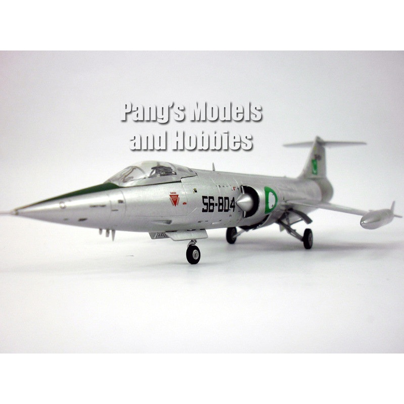 Lockheed F-104 Starfighter Pakistani AF 1/72 Scale Diecast Model by Sky Guardians