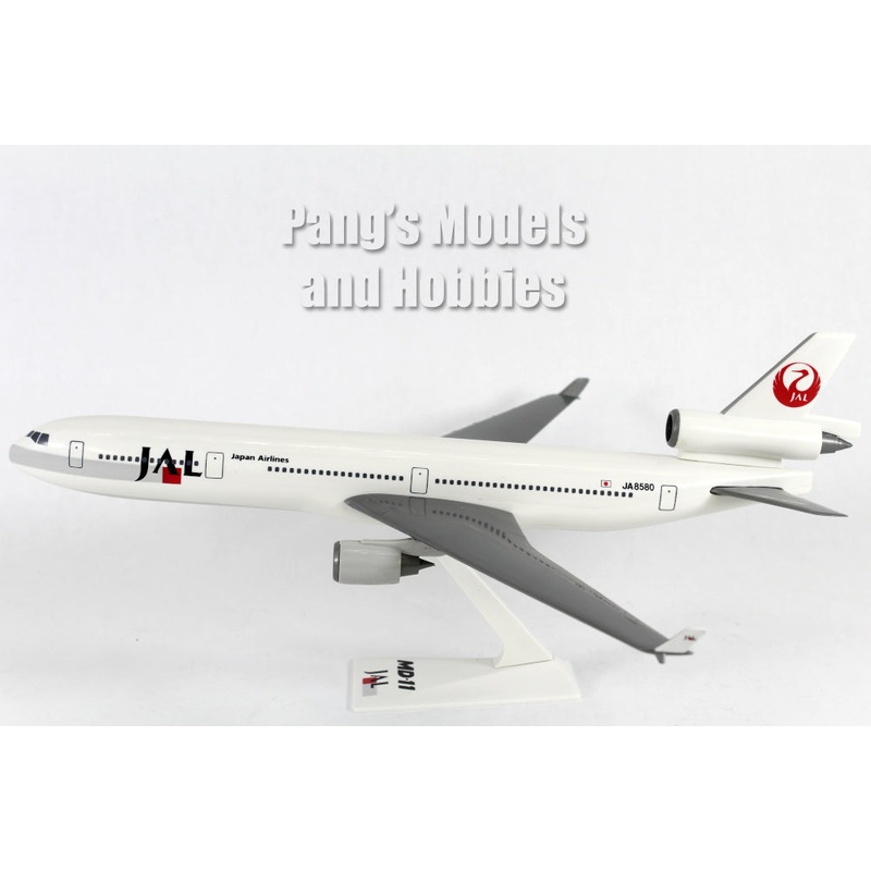 McDonnell Douglas MD-11 Japan Airlines (JAL) 1/200 Scale by Flight Miniatures