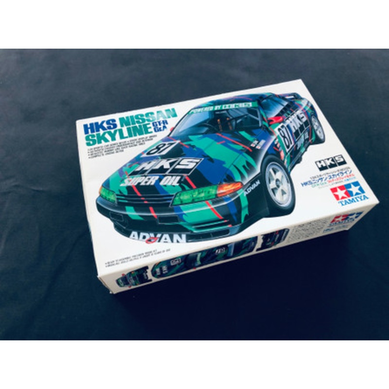 TAMIYA  - Nissan Skyline GT-R Gr. A HKS Sports 1/24 Scale Model Kit - No. 135