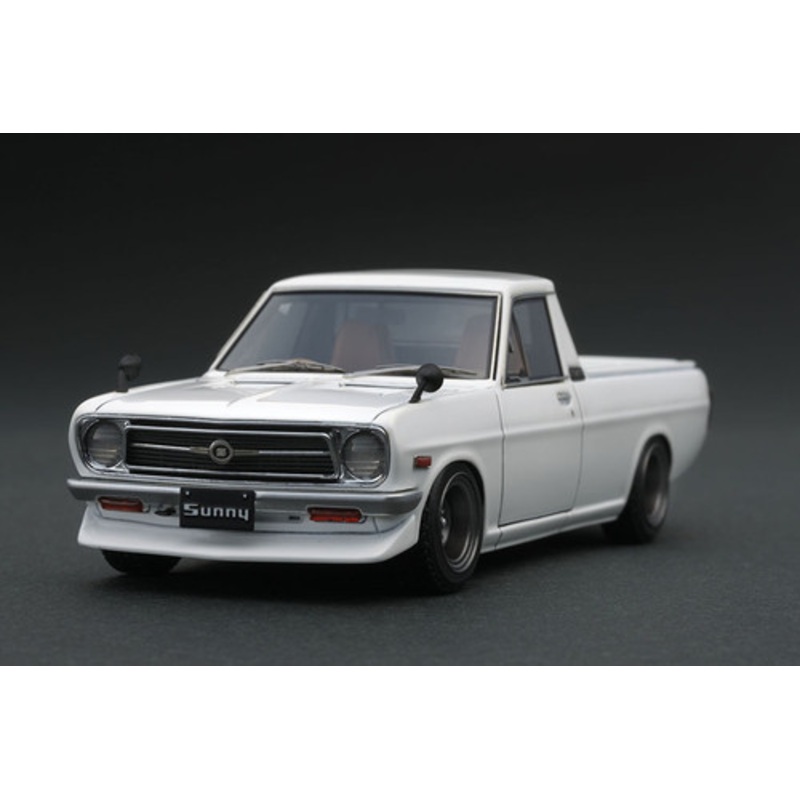 1/43 IG Ignition Model Nissan Sunny Truck Long B121 (White) Car Model IG1115