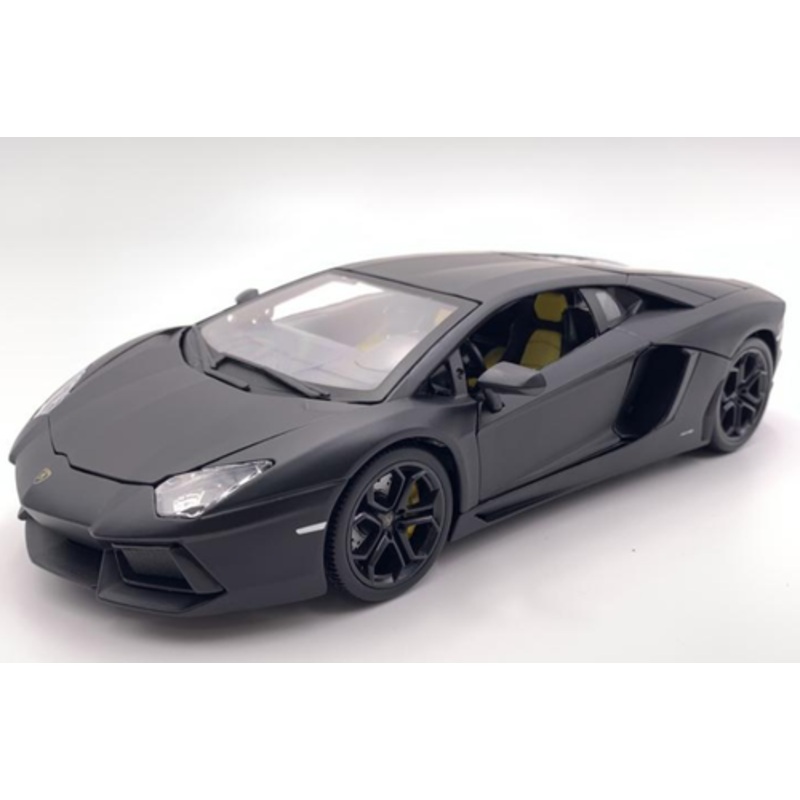 1/18 Bburago Lamborghini Aventador LP700-4 (Matte Black) Diecast Car Model