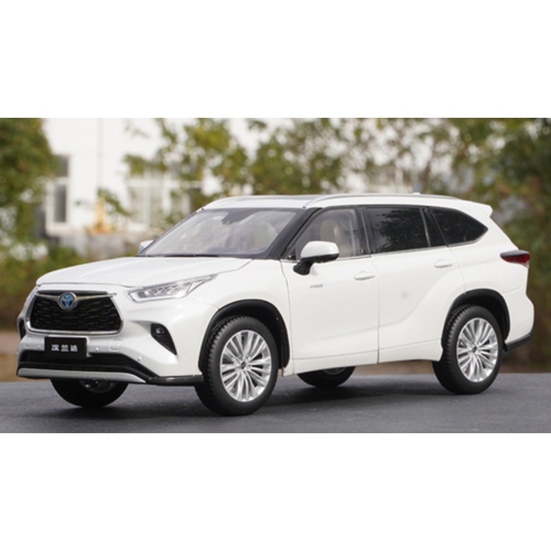 1/18 Dealer Edition 2021 Toyota Highlander (White) Diecast Car Model
