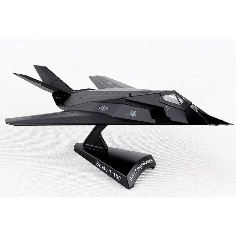 Lockheed F-117 Nighthawk Stealth Fighter USAF 1/150 Scale Diecast Model by Daron