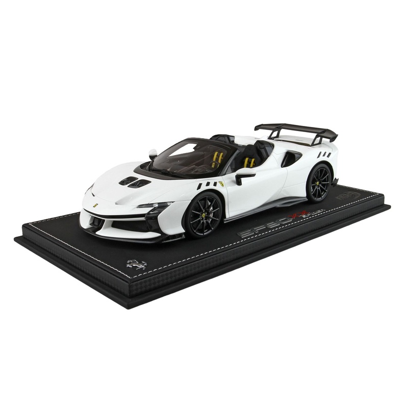 BBR Model 1:18 Ferrari SF90 XX Spider White Cervino - white brakes