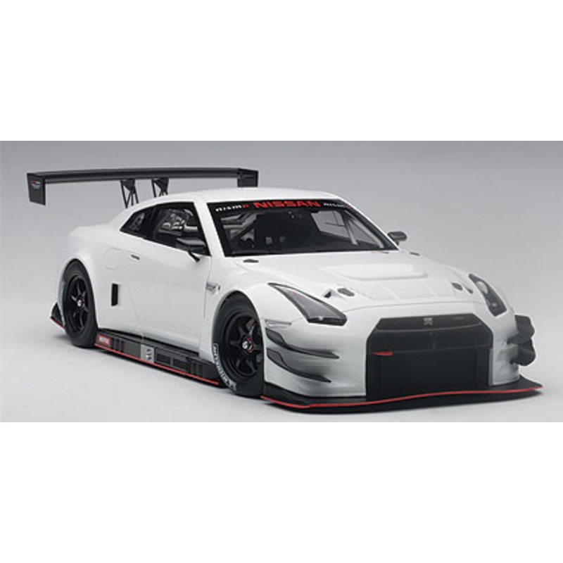 1/18 AUTOart NISSAN GTR GT-R NISMO GT3 (WHITE) Diecast Car Model 81576