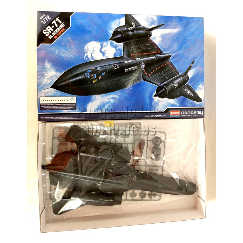 Lockheed SR-71 Blackbird USAF 1/72 Scale Plastic Model Kit (Assembly Required) by Academy