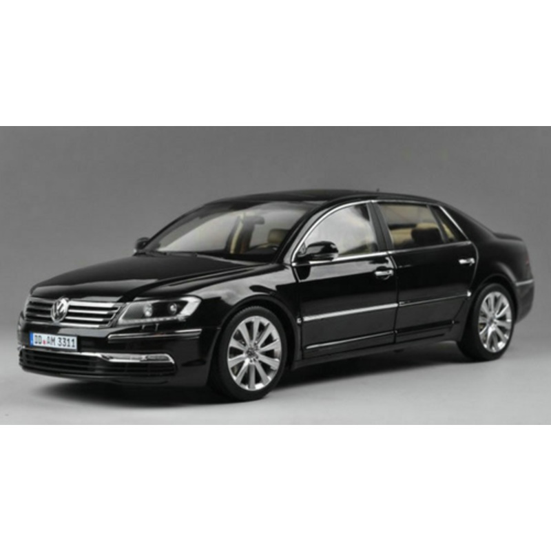 1/18 GTAutos GTA Volkswagen VW Phaeton (Black) Diecast Car Model