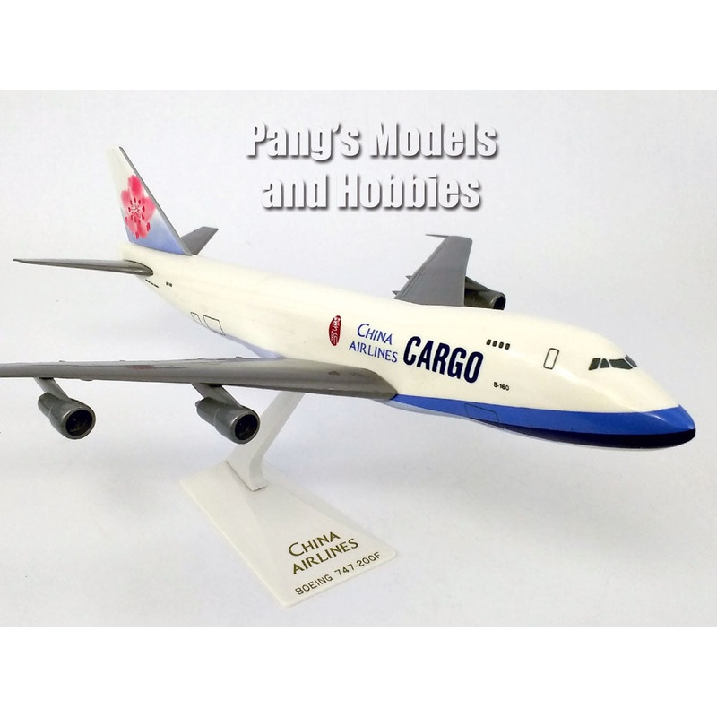 747 (747-100F, 747-100) China Airlines Cargo 1/250 Scale Plastic Model by Flight Miniatures