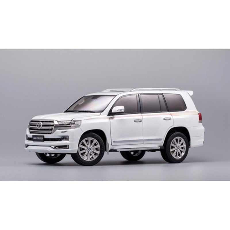 1/18 Toyota Land Cruiser GXR LC200 (White) with Spare Tire Version B Diecast Car Model