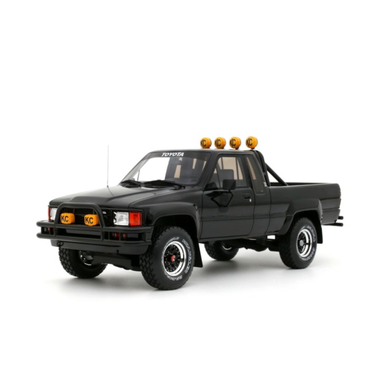 [Preorder] OttO 1:18 TOYOTA HILUX SR5 GLOSSY BLACK 202 1985 OT481