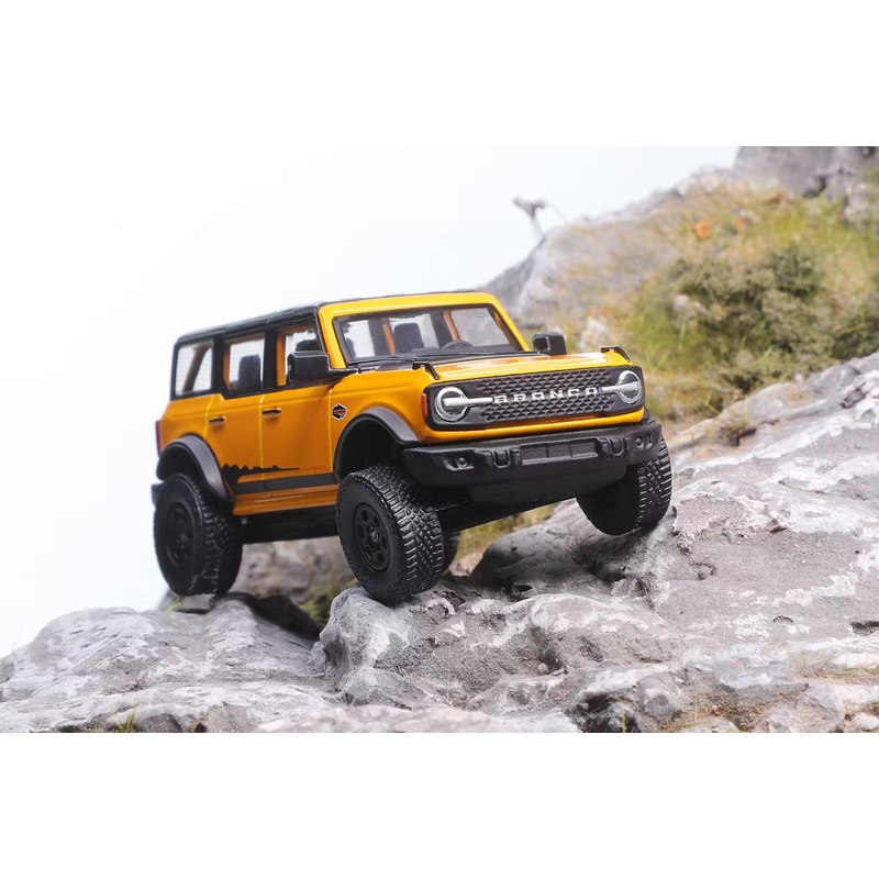 [Preorder] Shadow Pro 1:64 Ford Bronco (4 Colours) KS-022-522/KS-022-523/KS-022-564/KS-022-565 Yellow