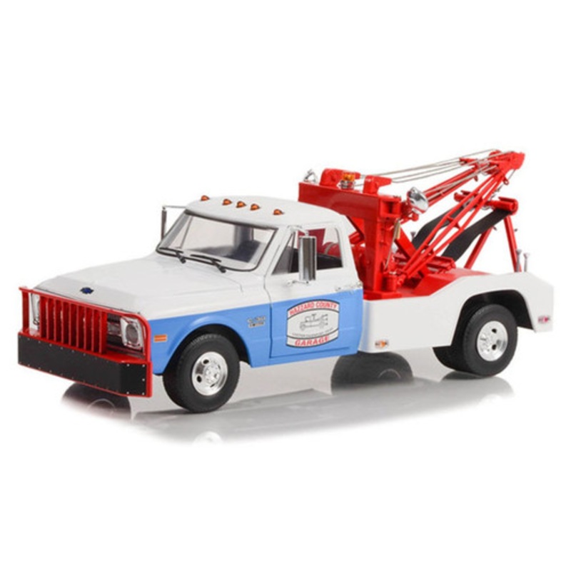 1/18 Greenlight 1969 Chevrolet C-30 Dually Wrecker - Hazzard County Garage Diecast Car Model