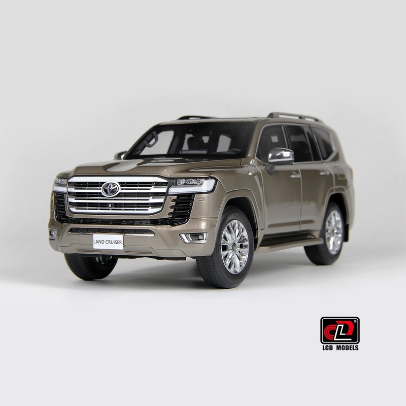 [Preorder] LCD 1:18 Toyota Land Cruiser LC300 ZX (5 Colours) Gold