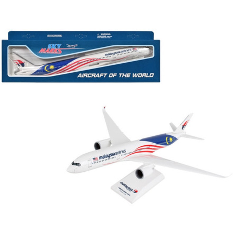 Airbus A350-900 Commercial Aircraft "Malaysia Airlines" (9M-MAC) White with Flag Graphics (Snap-Fit) 1/200 Plastic Model by Skymarks