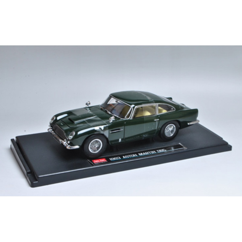 1/18 Sunstar 1963 Aston Martin DB5 (British Racing Green) Diecast Car Model