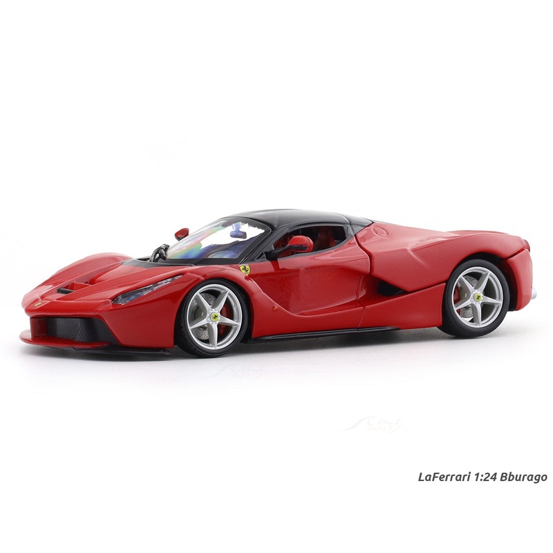 Ferrari LaFerrari red 1:24 Bburago licensed diecast Scale Model car collectible