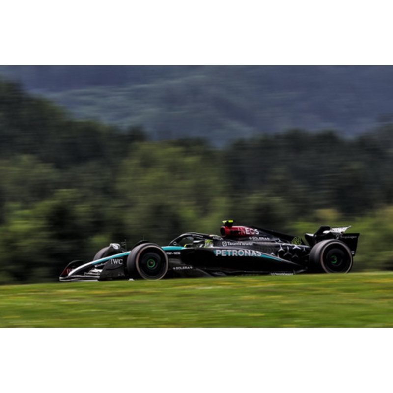 1/18 Minichamps 2024 Formula 1 Mercedes-AMG Petronas W15 E Performance Lewis Hamilton #44 Austrian GP Car Model