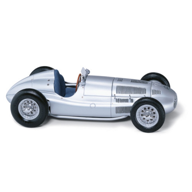 1/18 CMC 1939 Mercedes-Benz W165 Diecast Car Model