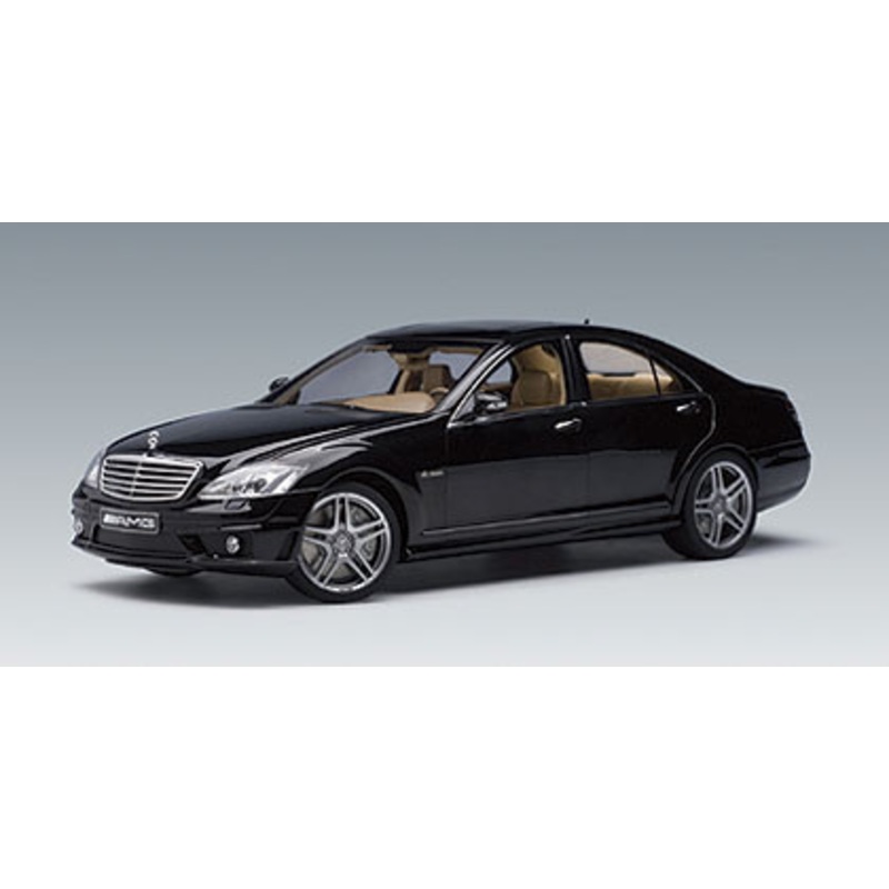 1/18 AUTOart Mercedes-Benz Mercedes S-Class S-Klasse S63 AMG w/ Leather Seats (Black) Diecast Car Model
