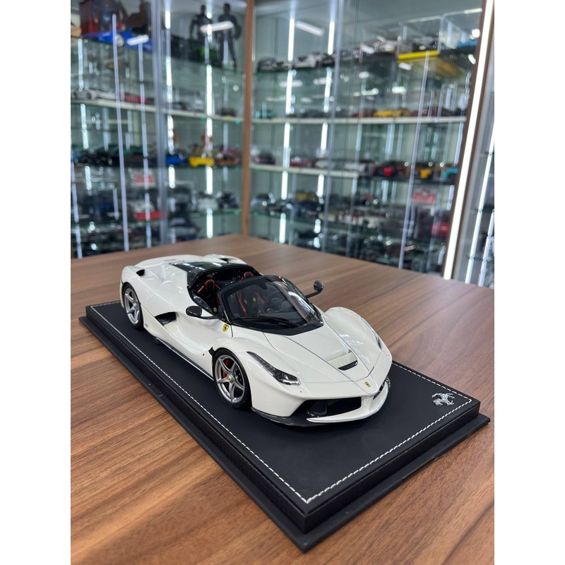 1/18 Ferrari LaFerrari Aperta  White | BBR Models Resin | Limited to 48 Pieces