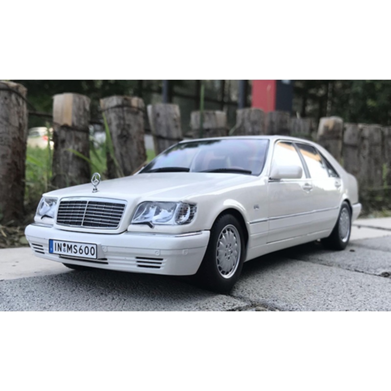 1/18 Dealer Edition 1990 Mercedes-Benz S600 V12 W140 (White) Diecast Car Model