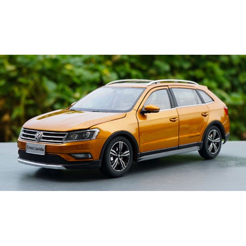 1/18 Dealer Edition 2016 Volkswagen VW Cross Lavida (Orange Brown) Diecast Car Model
